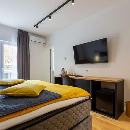 2M Exclusive Rooms Zadar Bagian luar foto