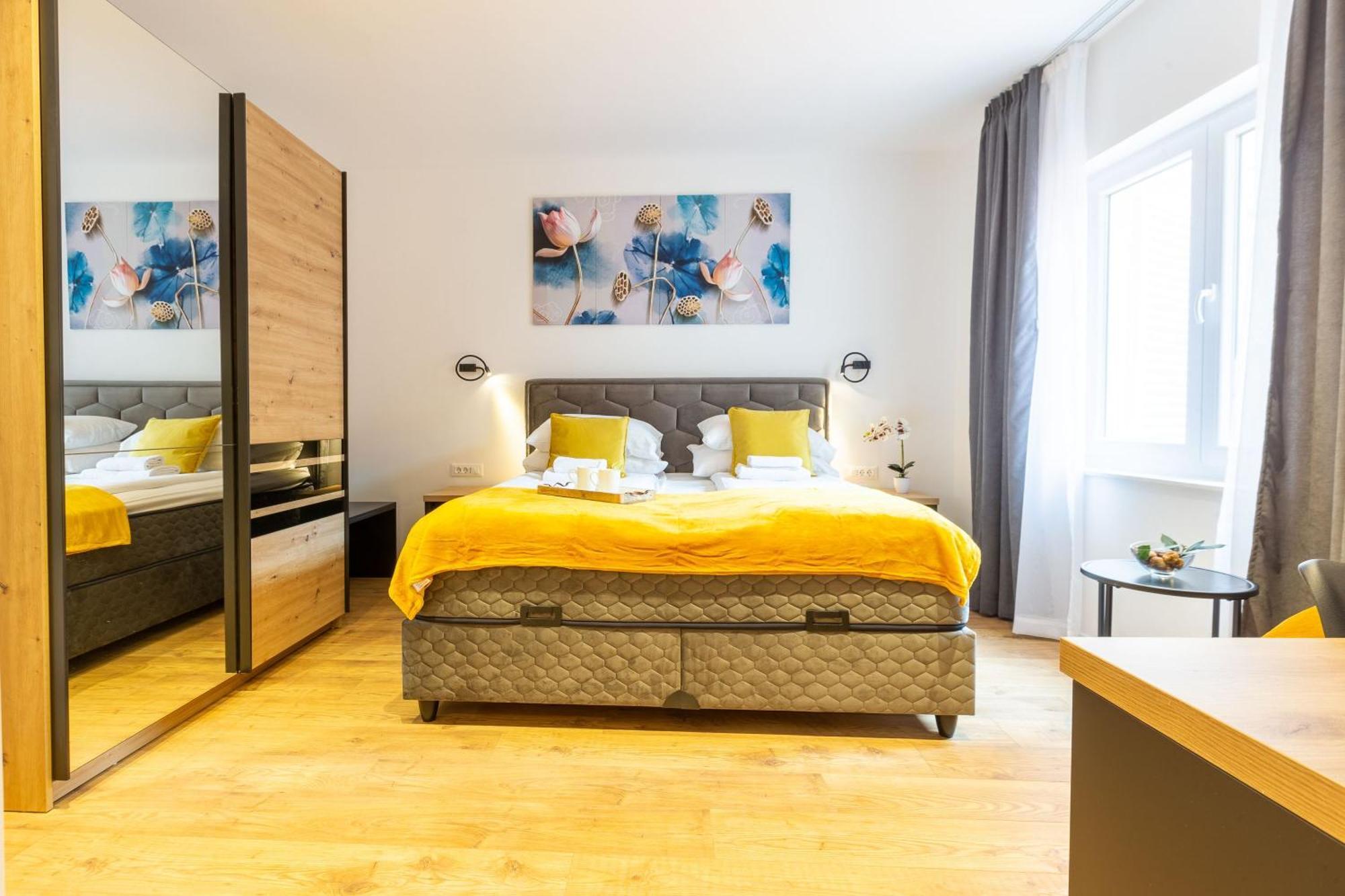 2M Exclusive Rooms Zadar Bagian luar foto