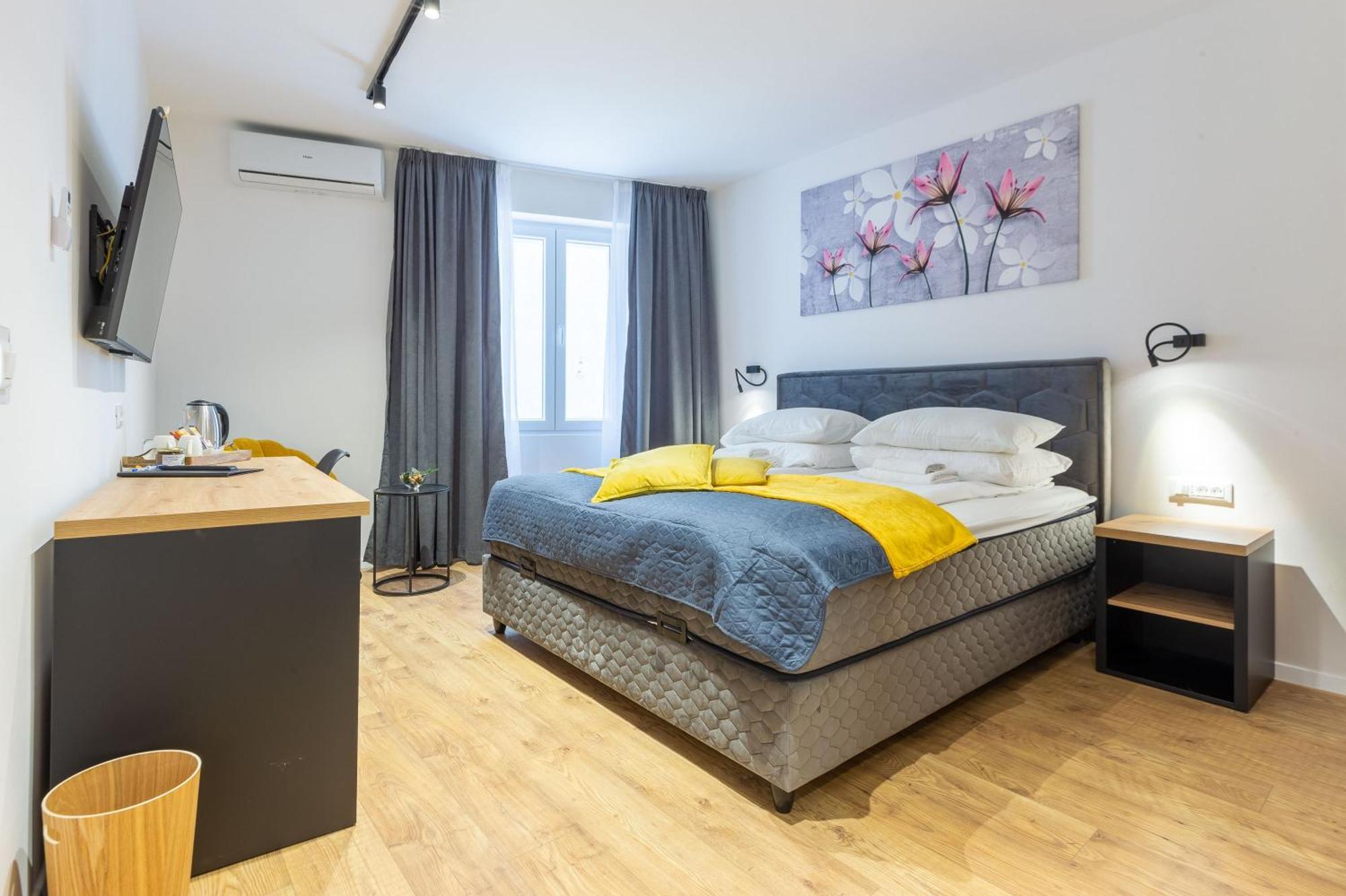 2M Exclusive Rooms Zadar Bagian luar foto